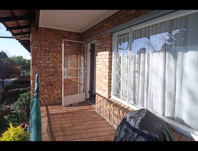 2 BEDROOM APARTMENT FOR SALE IN ROBINDALE